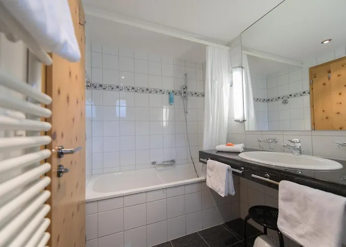 The Excelsior 4* أروسا