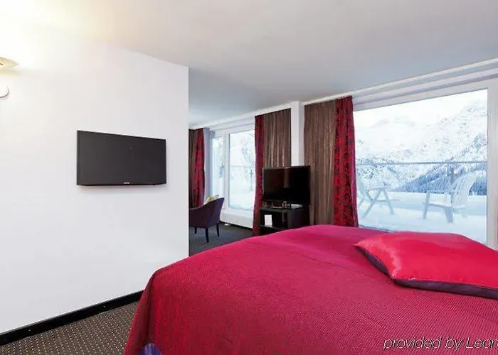 The Excelsior أروسا