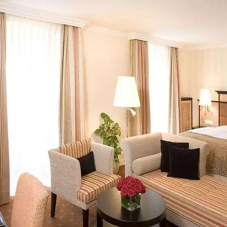 The Excelsior מלון