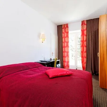 מלון The Excelsior 4*