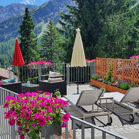 The Excelsior מלון ארוזה