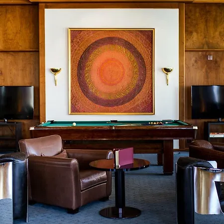 The Excelsior מלון